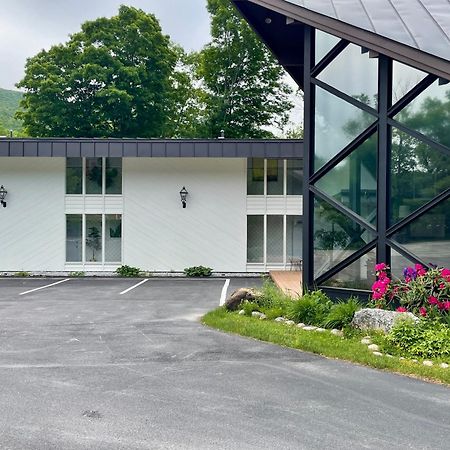 Toll Road Inn Manchester Bagian luar foto