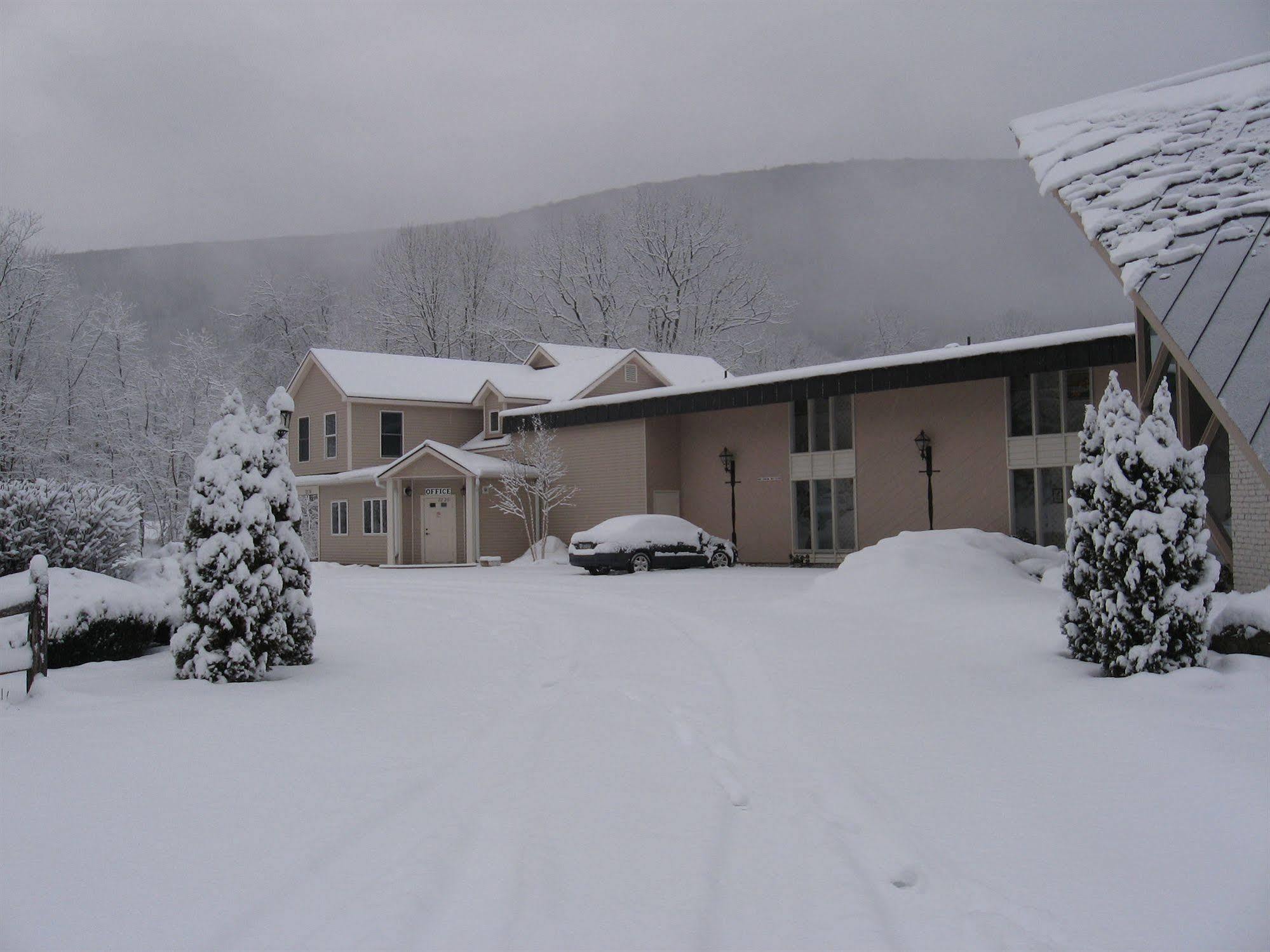 Toll Road Inn Manchester Bagian luar foto