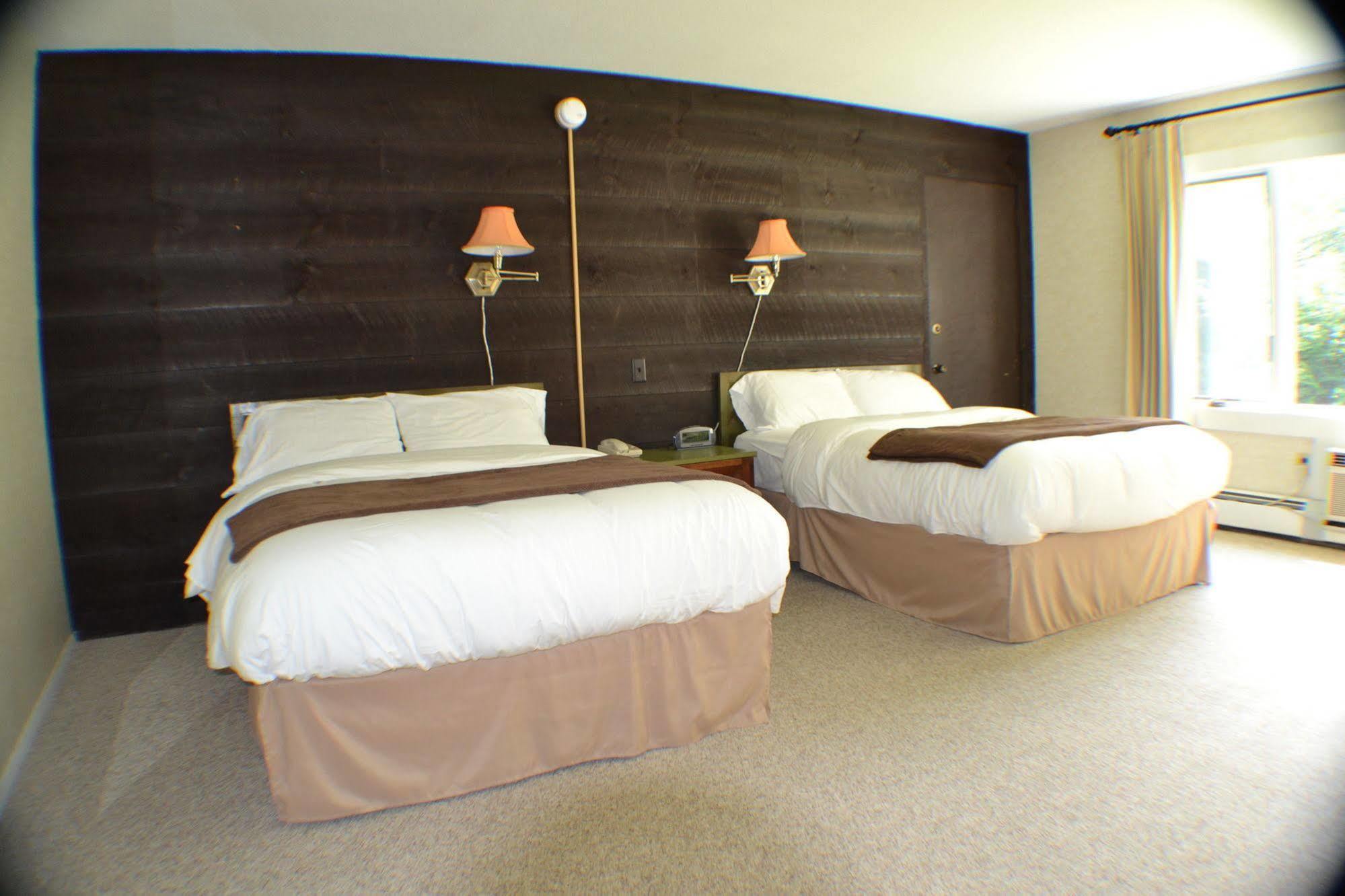 Toll Road Inn Manchester Bagian luar foto
